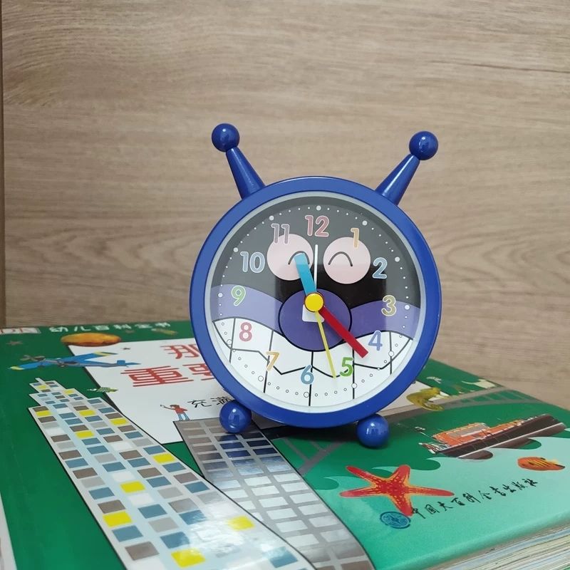 Anpanman Cute Alarm Clock Stud - огляд і ціна Free Cosplay Prop Patterns